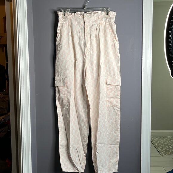 BP Pink and White Checkered High Waisted Cargo Pants Size Small - Picture 11 of 11